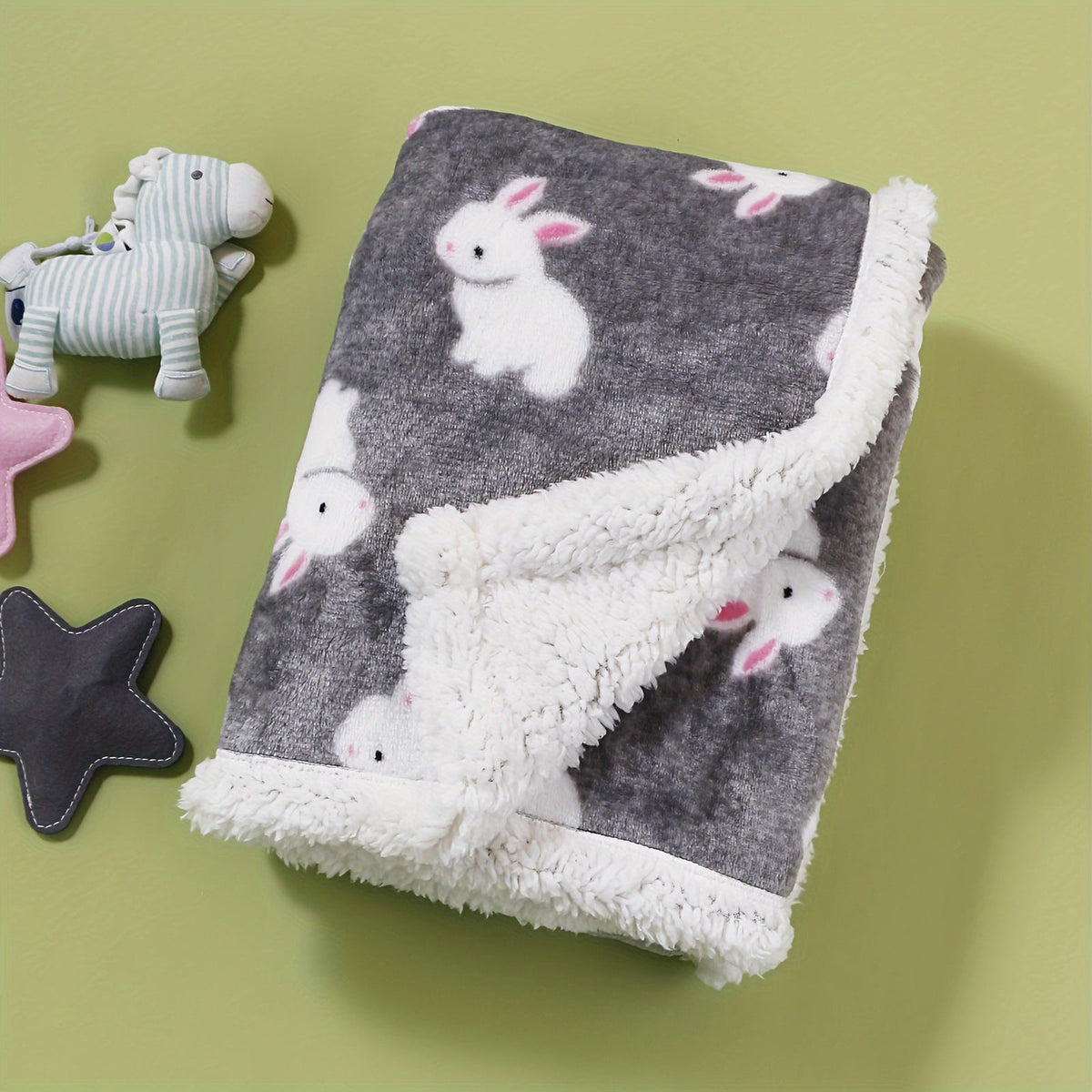 Double-Layer Thickened Flannel Children's Throw Blanket, Soft Warm Autumn & Winter Kids Blanket with Cute Bear Animal Print, Cozy Printed Graphic Fleece Blanket for Boys & Girls