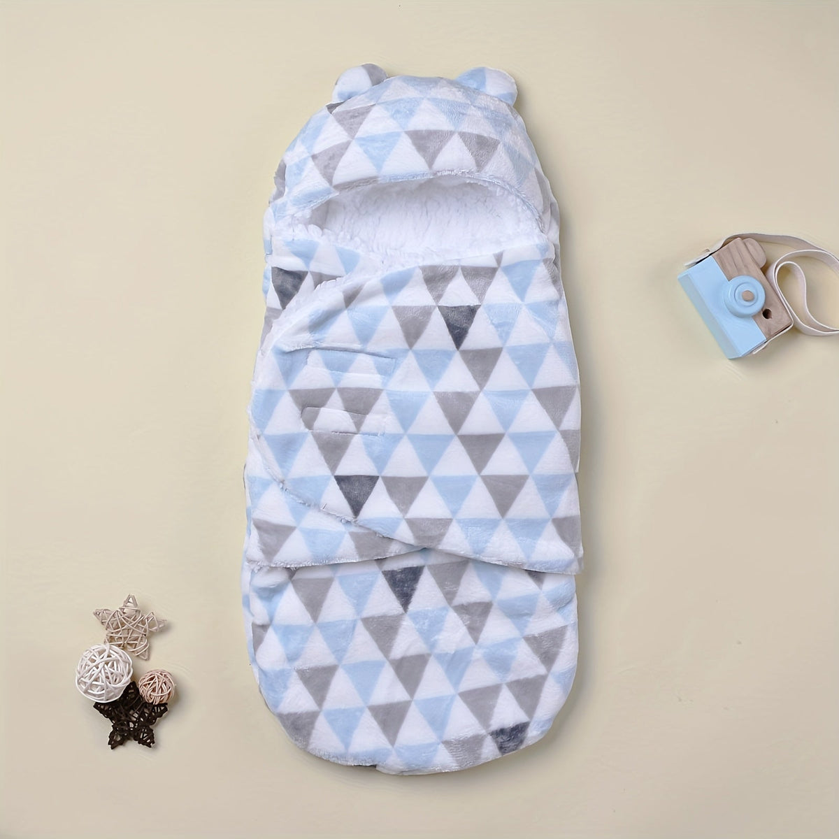 Newborn Flannel Baby Blanket, Soft Comfortable All-Use Autumn & Winter Outdoor Baby Blanket Towel for Infants, Gray Feather Blue Triangle & Pink Wave