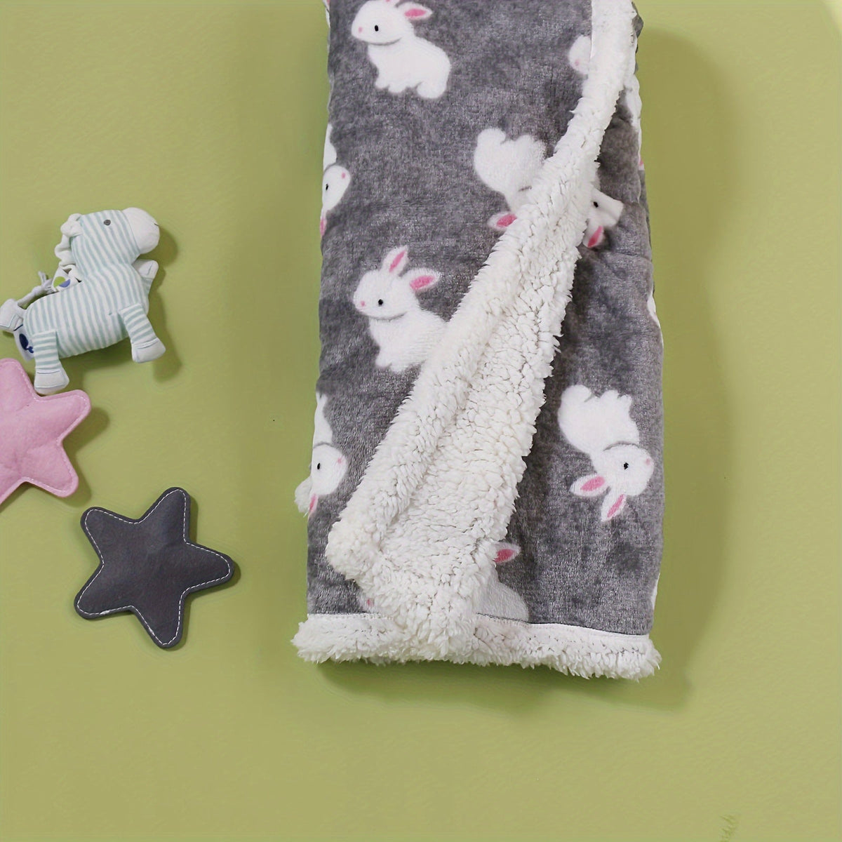 Double-Layer Thickened Flannel Children's Throw Blanket, Soft Warm Autumn & Winter Kids Blanket with Cute Bear Animal Print, Cozy Printed Graphic Fleece Blanket for Boys & Girls