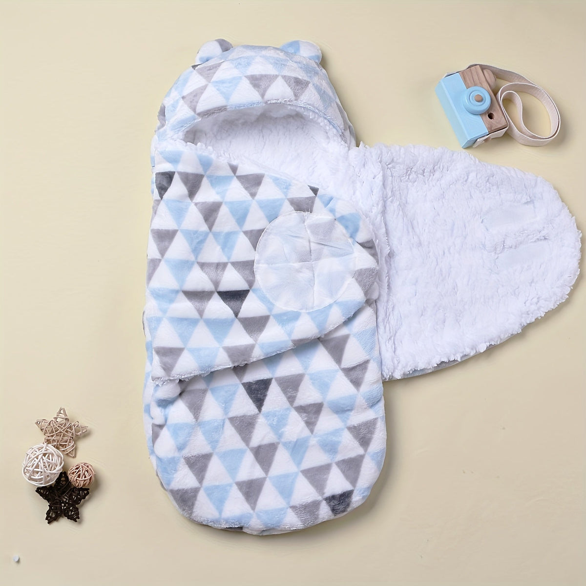 Newborn Flannel Baby Blanket, Soft Comfortable All-Use Autumn & Winter Outdoor Baby Blanket Towel for Infants, Gray Feather Blue Triangle & Pink Wave
