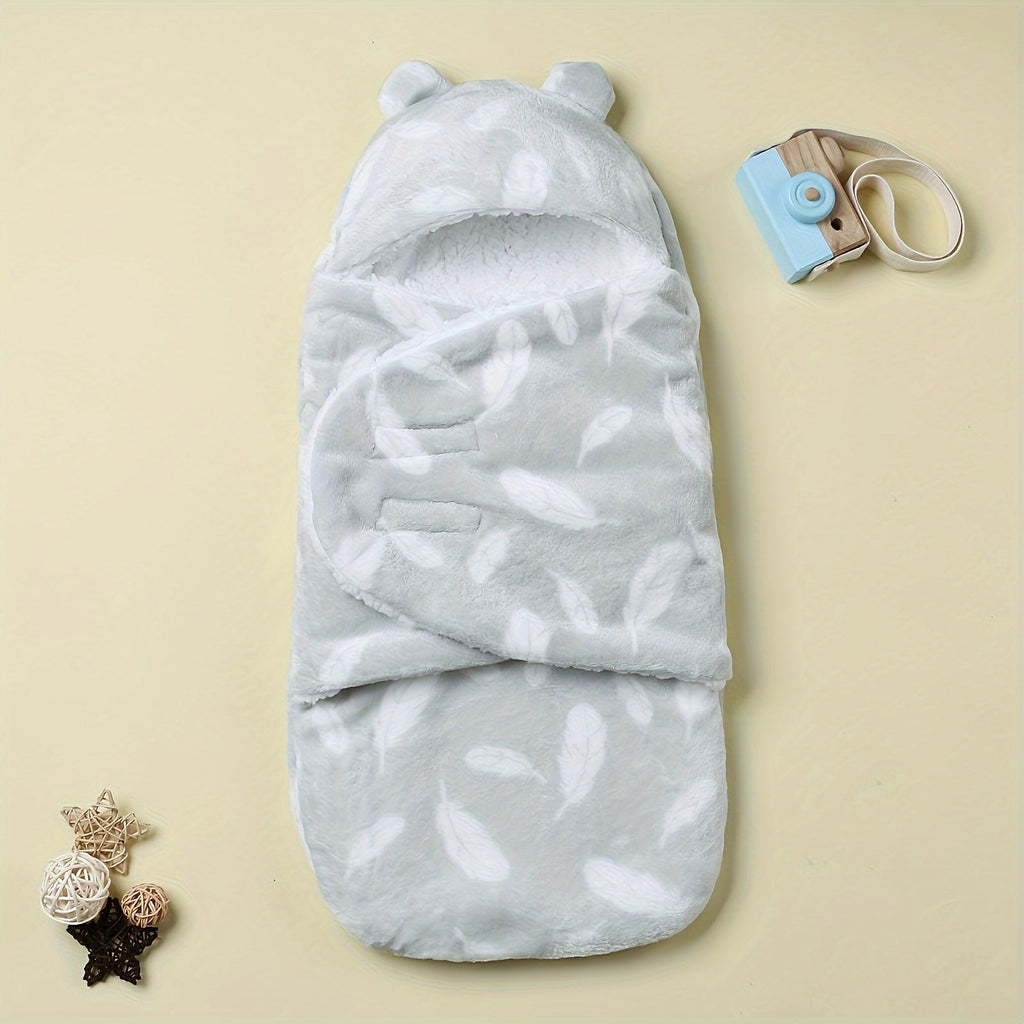 Newborn Flannel Baby Blanket, Soft Comfortable All-Use Autumn & Winter Outdoor Baby Blanket Towel for Infants, Gray Feather Blue Triangle & Pink Wave